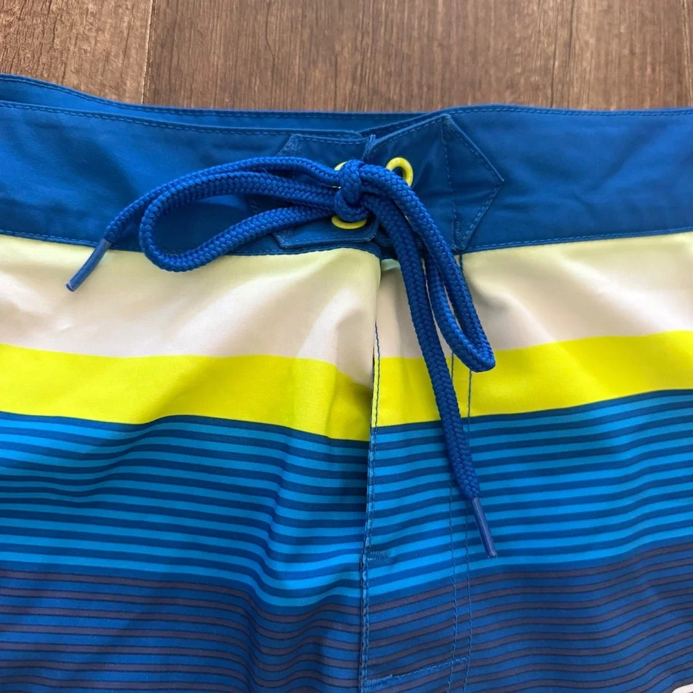 Vineyard Vines Board Shorts Mens 34 Blue Lime Green Striped Swim Trunks Stretch